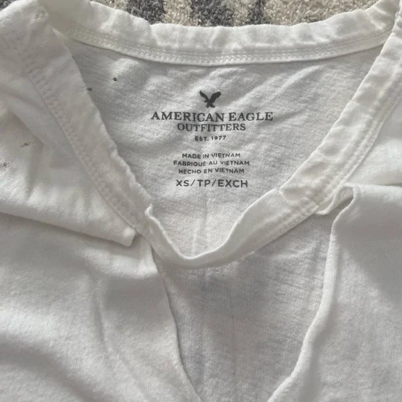 AMERICAN EAGLE WHITE DISTRESSED TANK SIZE XS - Picture 3 of 8